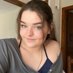 Meet your Posher, Haylee